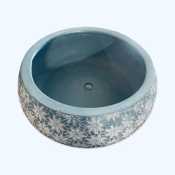 Etched Daisy Set of 2| Painted Terra Cotta Blue & White Planter Bowls Succulents - Picture 7 of 13